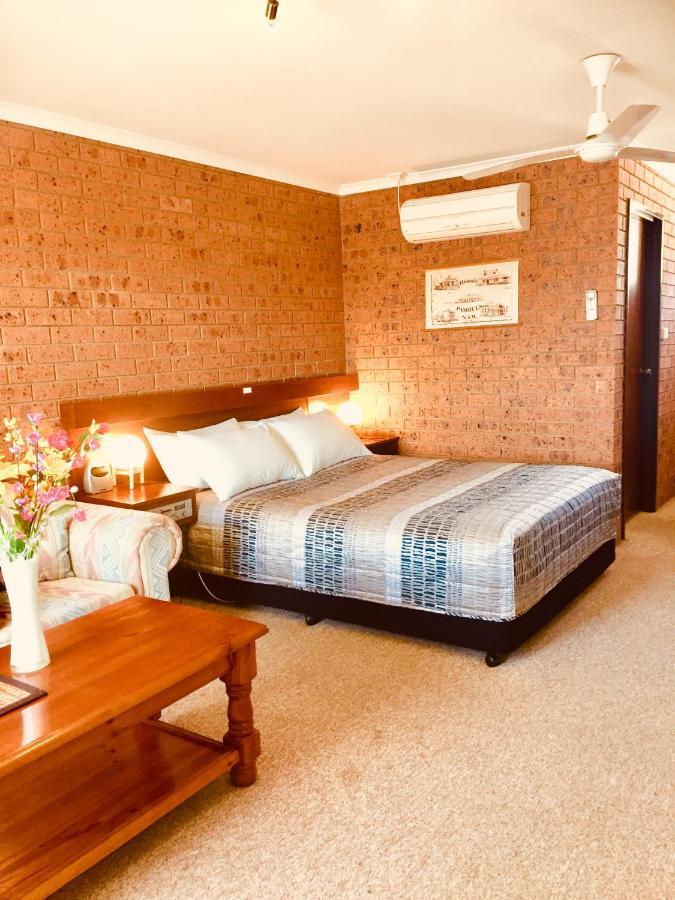 Colonial Motor Inn Pambula Extérieur photo