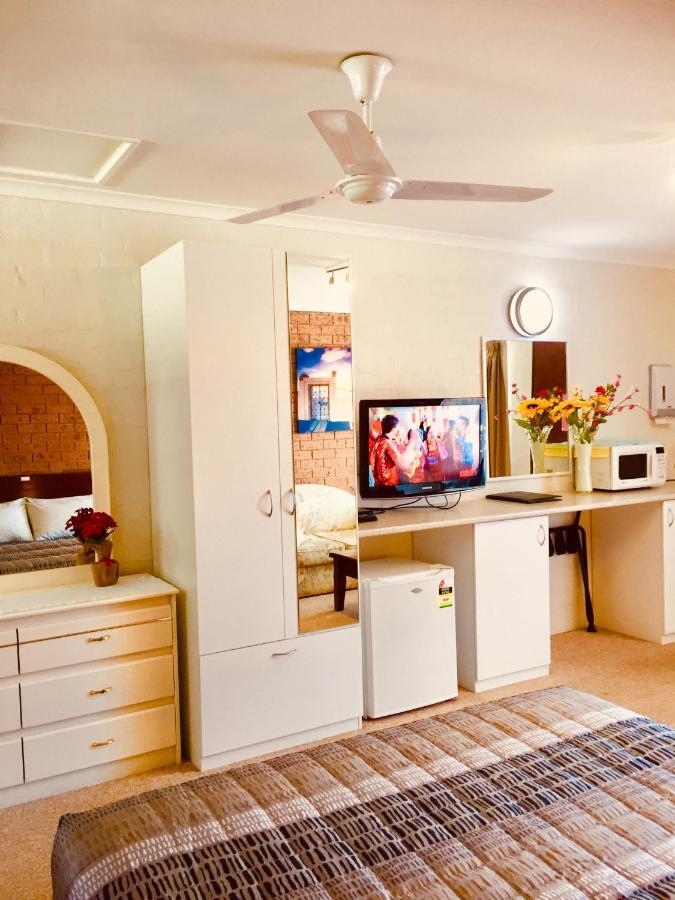 Colonial Motor Inn Pambula Extérieur photo